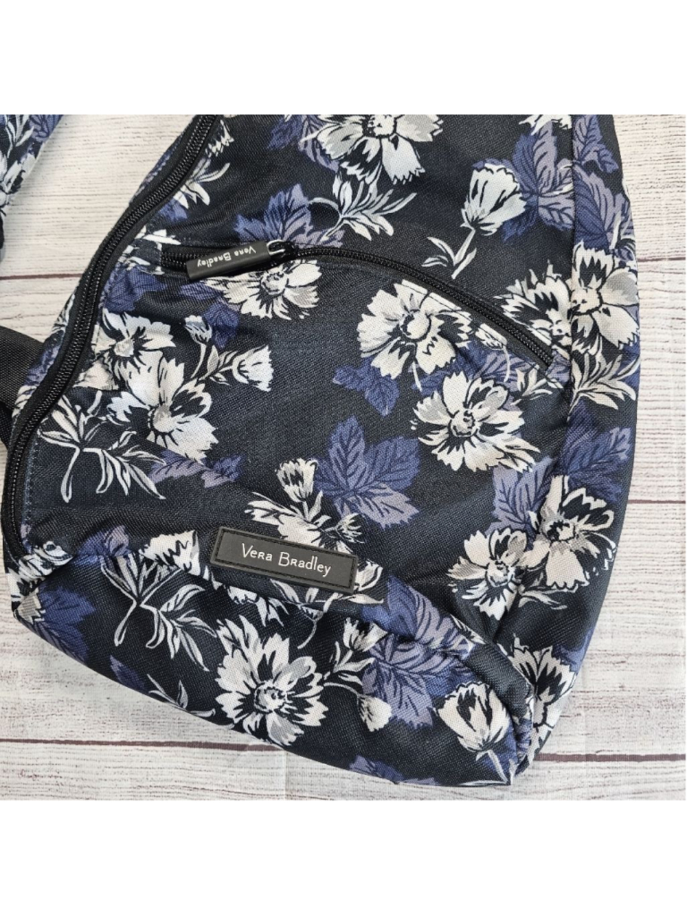 Vera Bradley blue, grey, white floral crossbody bag - Picture 4 of 10